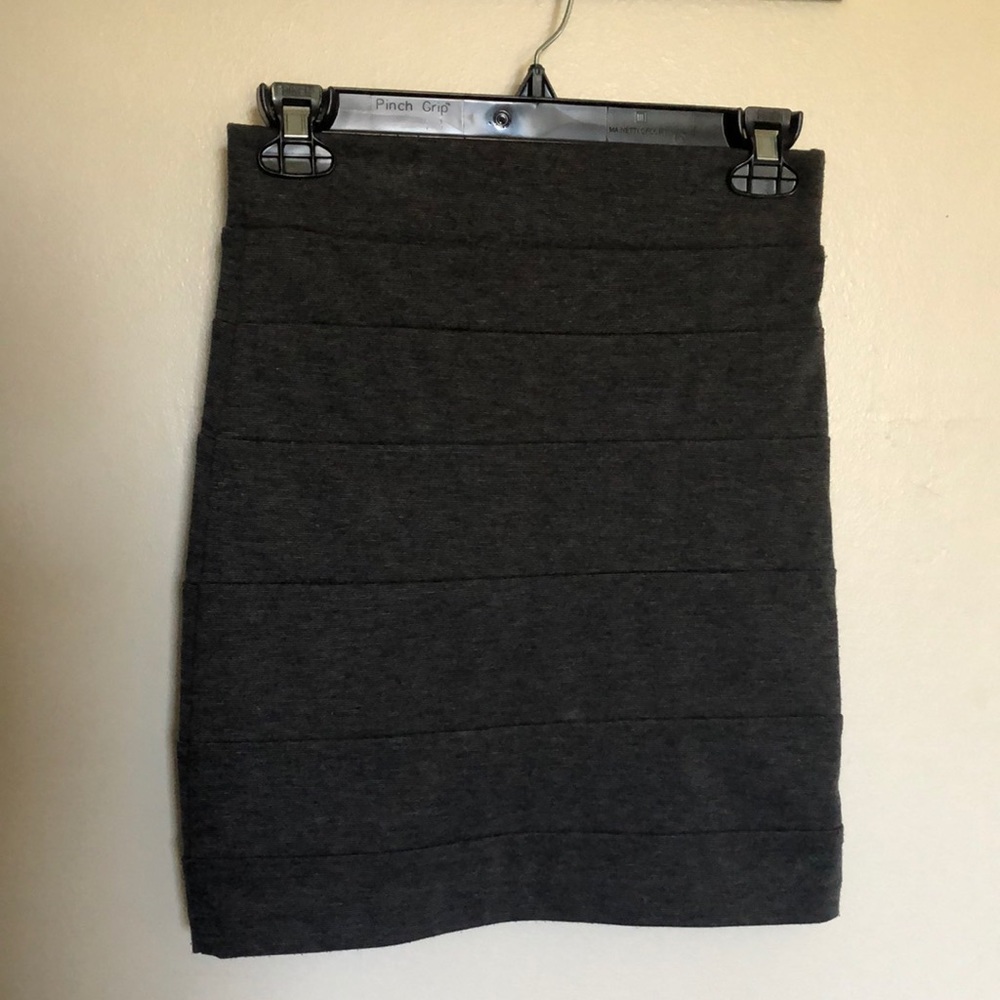 Lush size S women’s gray ribbed mini skirt